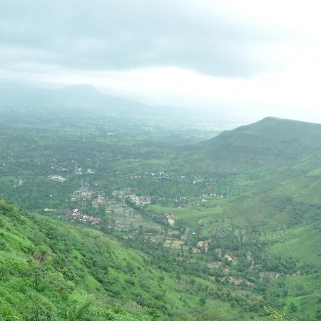 Raval Bunglow Hotel Panchgani Esterno foto